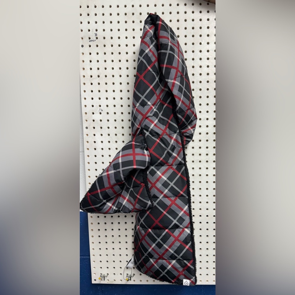 NWOT Vera Bradley Black and Red Plaid Scarf